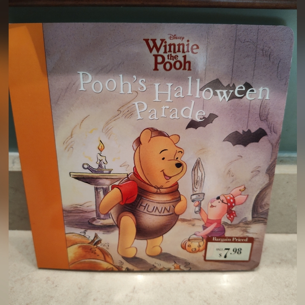 NEW Winnie the Pooh Halloween Large Board Book Set - Picture 5 of 7